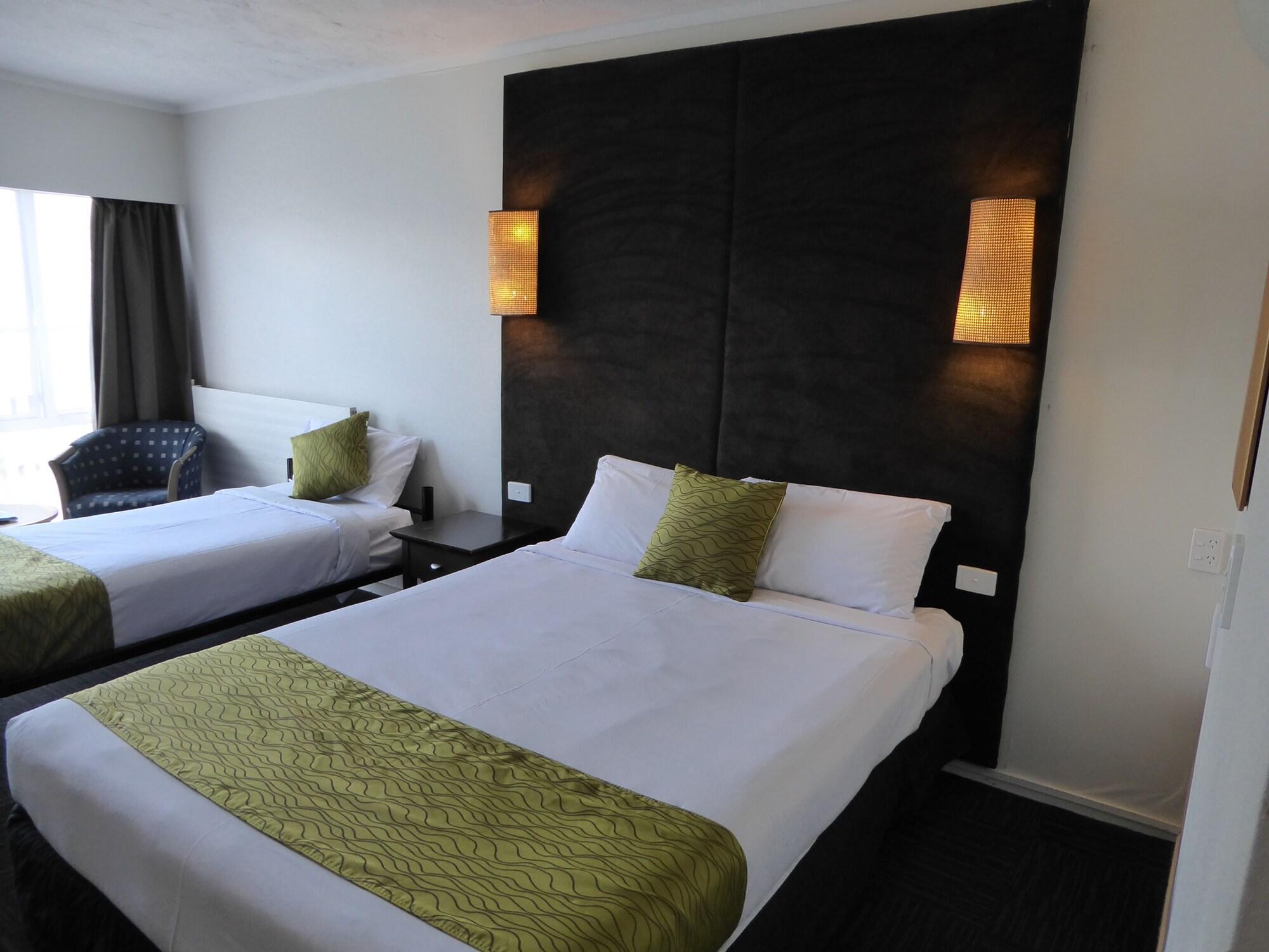 Four Canoes Hotel Роторуа Экстерьер фото