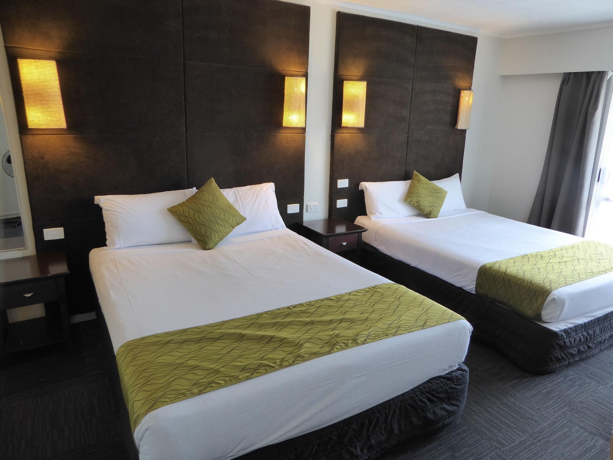 Four Canoes Hotel Роторуа Экстерьер фото
