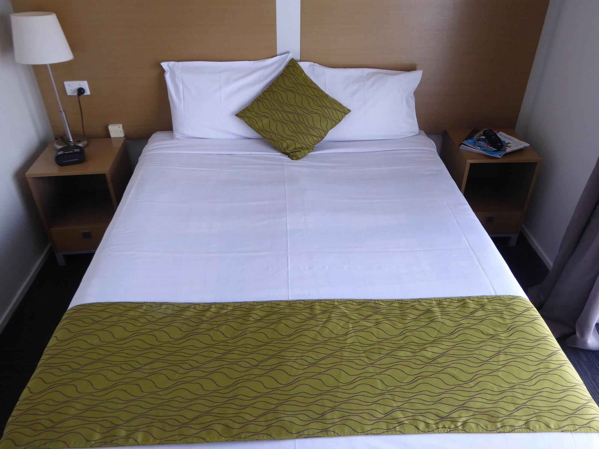 Four Canoes Hotel Роторуа Экстерьер фото