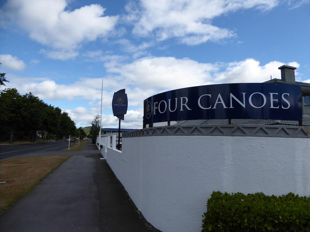 Four Canoes Hotel Роторуа Экстерьер фото