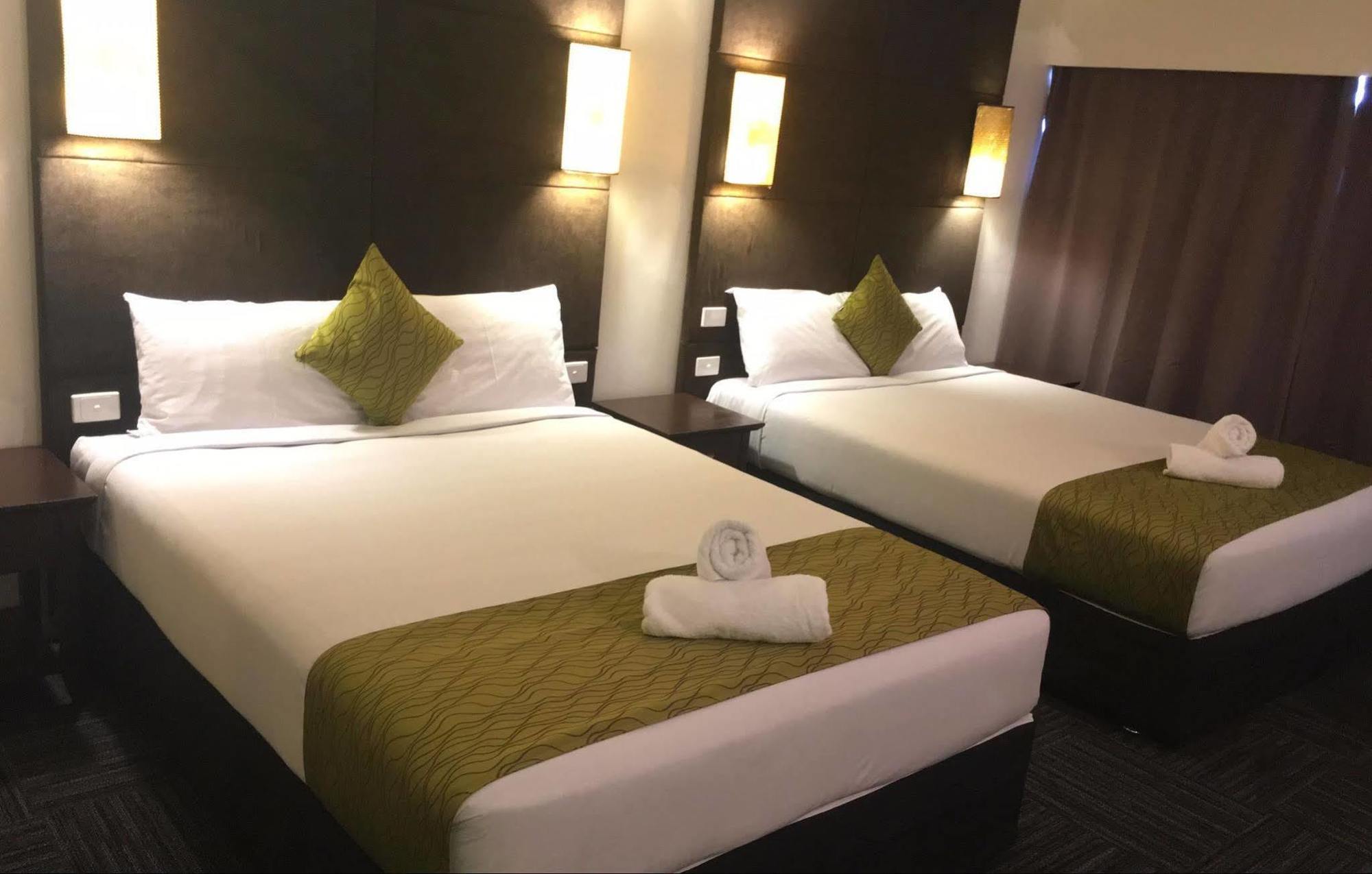 Four Canoes Hotel Роторуа Экстерьер фото