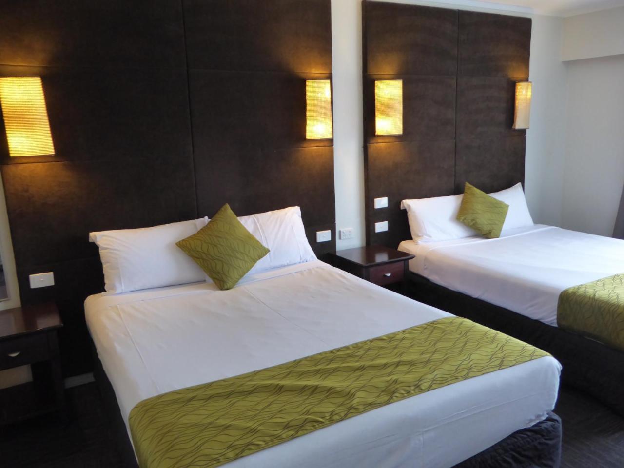Four Canoes Hotel Роторуа Экстерьер фото